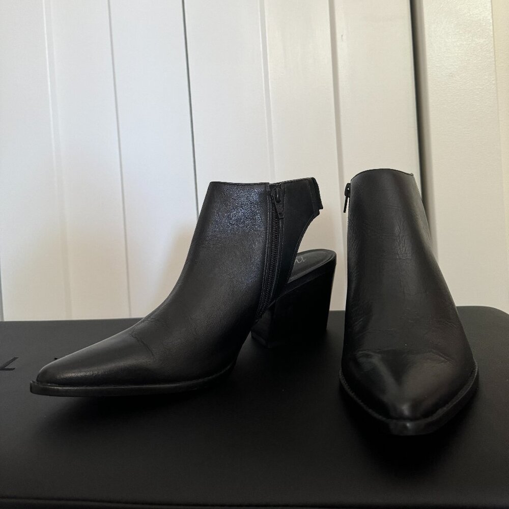 Matisse Odie Black Pointed Toe